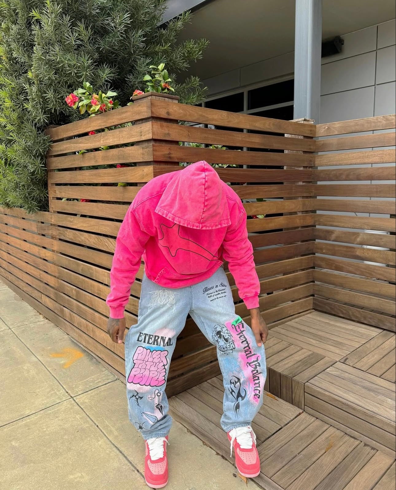 STAR TEARS HOODIE (PINK)